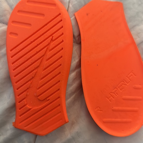 Nike metcon 6 training shoes W/ insole hyper lift inserts - Picture 4 of 4